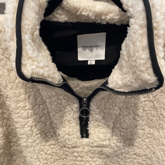 “Wubby” Pullover - Picture 2 of 4